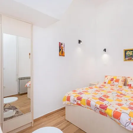 Old Town View - One Bedroom Apartman