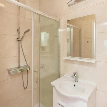 Old Town View - One Bedroom